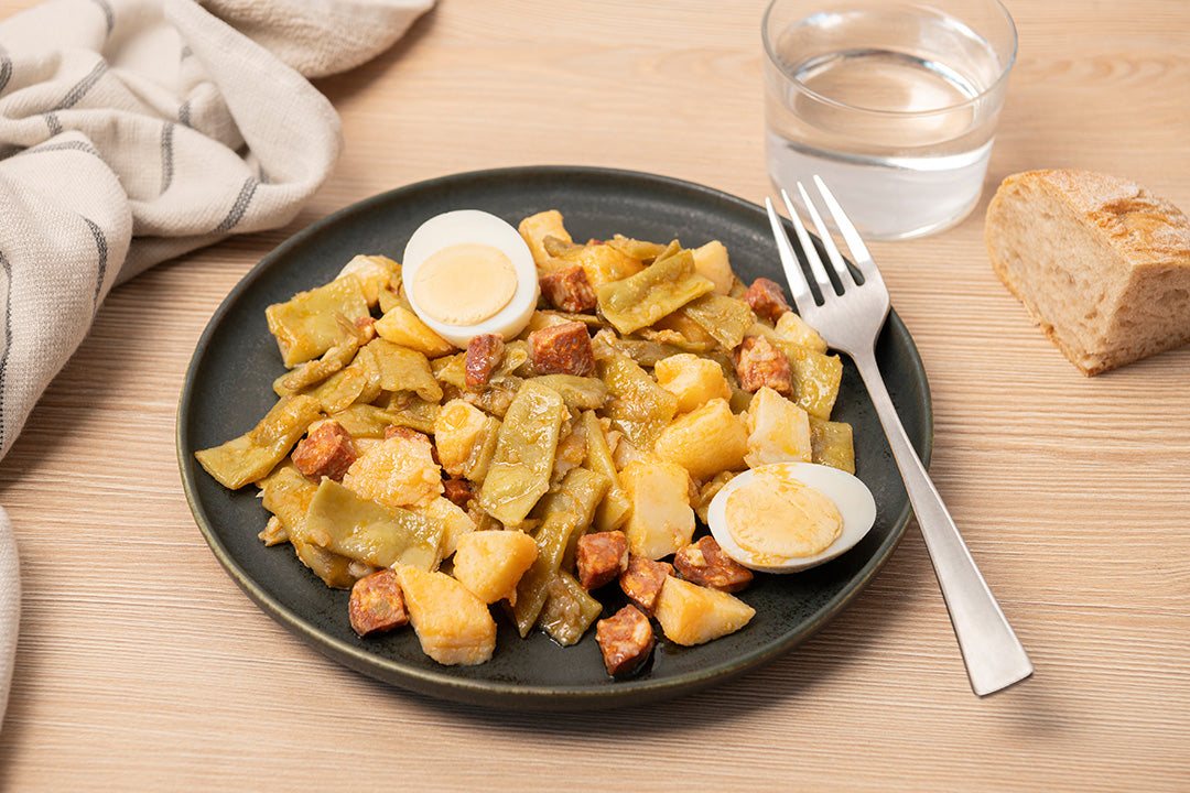 Judías verdes con patatas, huevo y chorizo