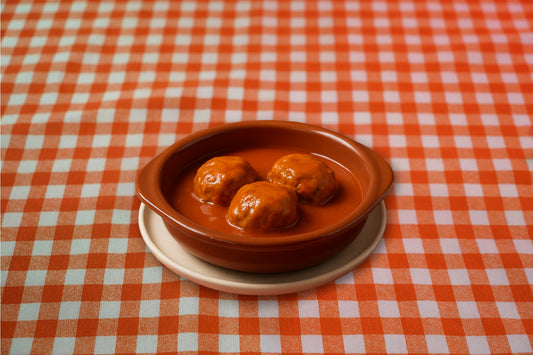 Albóndigas caseras en salsa de tomate